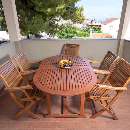 Villa Dalmatia Apartments Bol Exterior foto