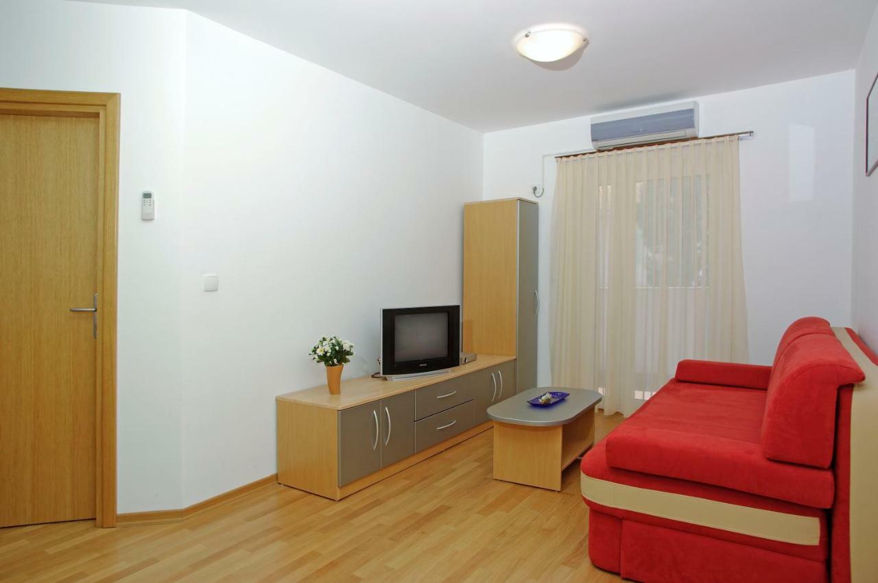 Villa Dalmatia Apartments Bol Exterior foto